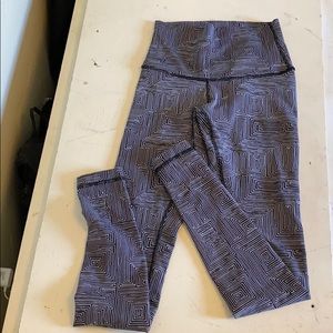 Geometric design Lulu lemon leggings